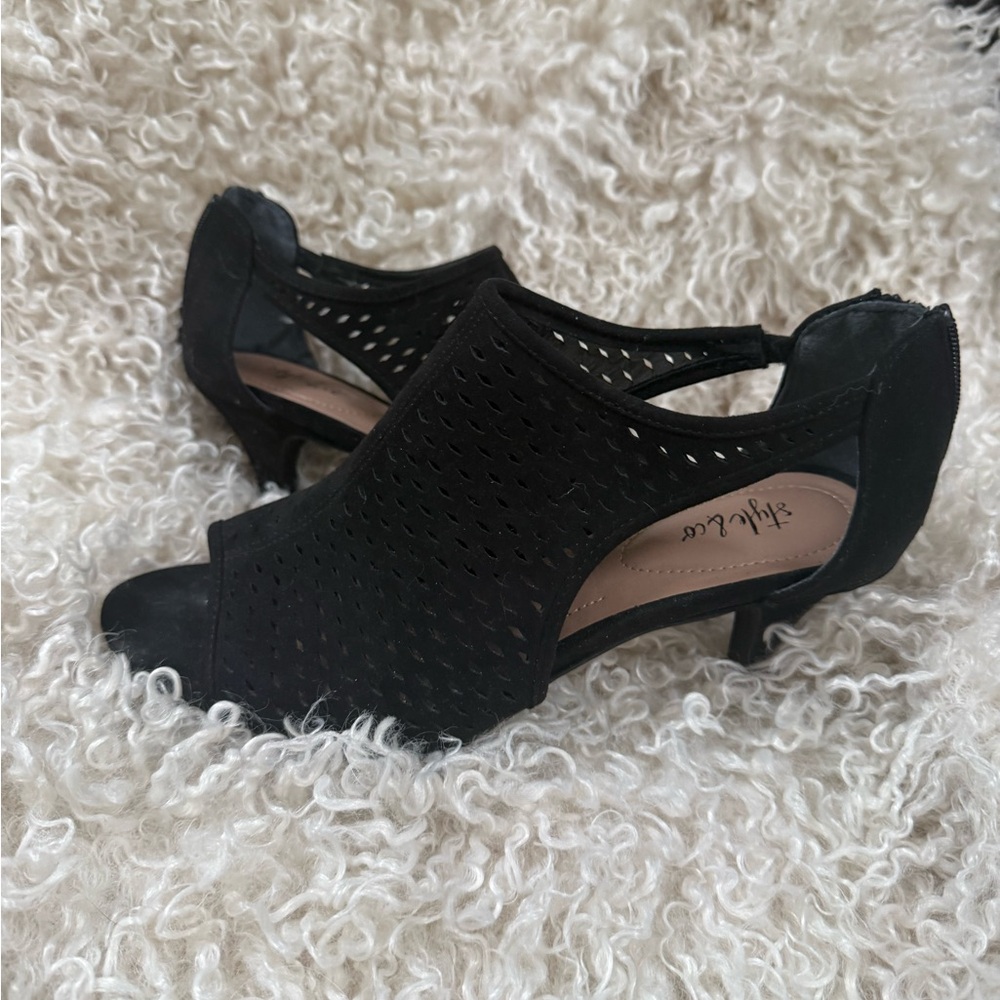Style & Co. Black Perforated Heels